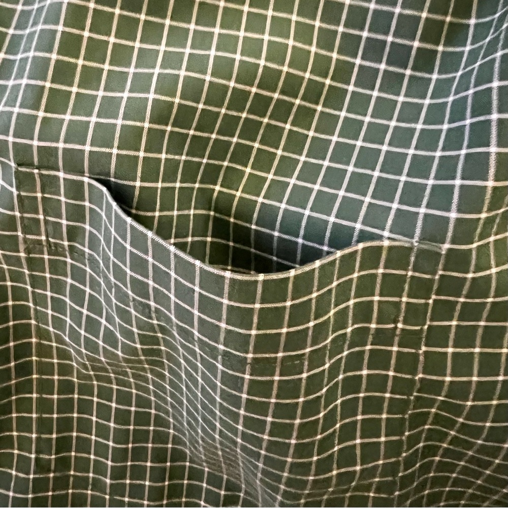 L.L. Bean Mens button down dress shirt - Picture 3 of 5